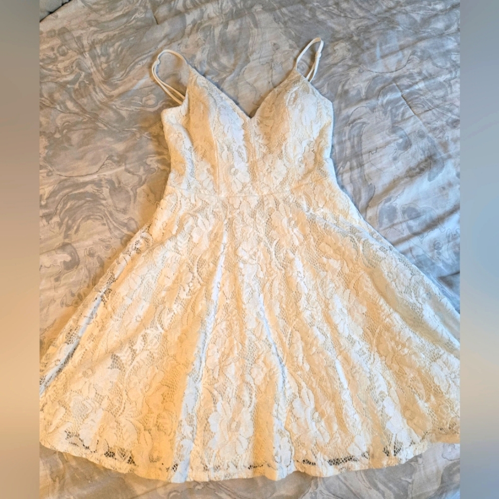 Mini lace dress!